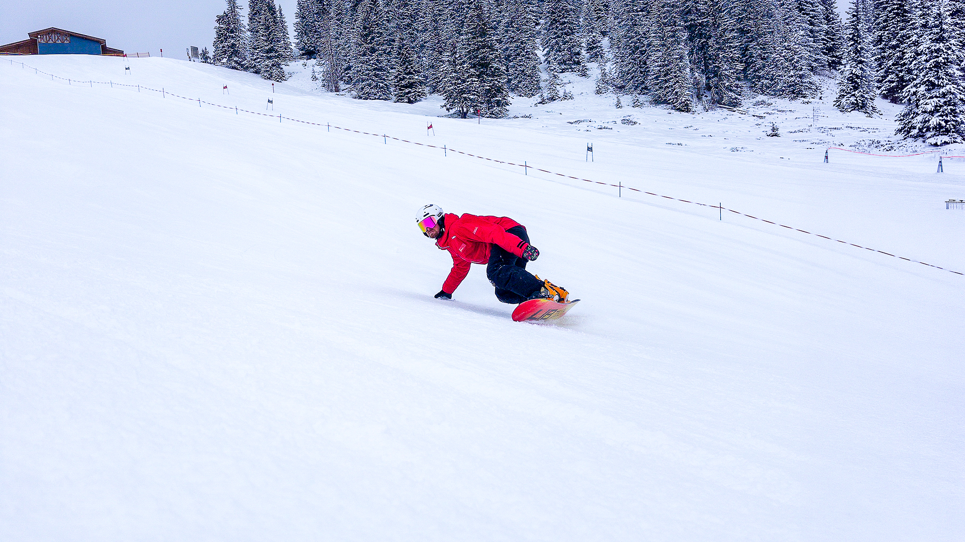 Snowboardlehrer der TOP Skischule Westendorf beim Snowboardunterricht für Gruppen und im Privatunterricht